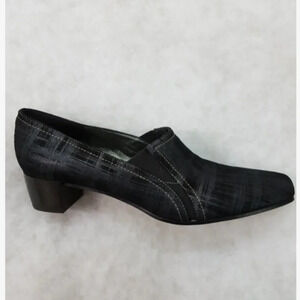 BNWT Roberto Capucci Black Heels made  in Italy 7.5